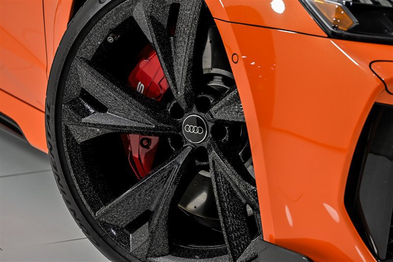 Used 2021 Audi RS 7 Sportback w/ Carbon Optic Package AWD/4WD image 3