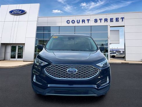Certified 2024 Ford Edge SEL w/ Convenience Package AWD/4WD image 2