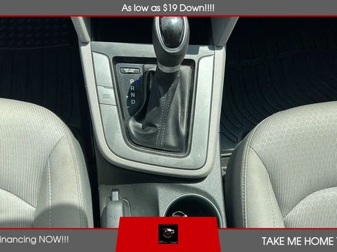 Used 2018 Hyundai Elantra SE FWD image 16