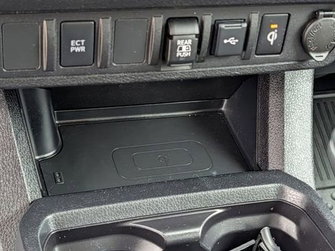 Certified 2023 Toyota Tacoma TRD Off-Road AWD/4WD image 16
