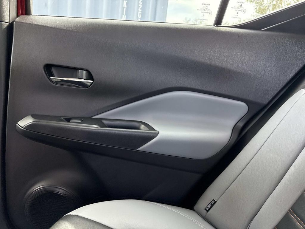 Used 2024 Nissan Kicks SR w/ SR Premium Package FWD image 17