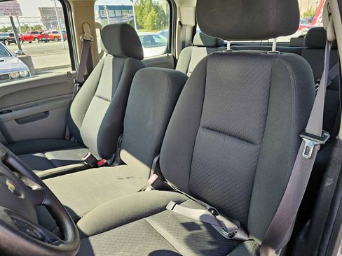 Used 2013 Chevrolet Silverado 2500 W/T image 21