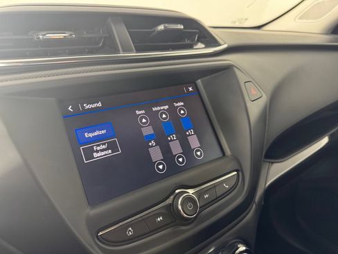 Used 2022 Chevrolet TrailBlazer LT w/ LPO, Blackout Package FWD image 16