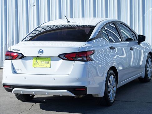Used 2020 Nissan Versa S image 45