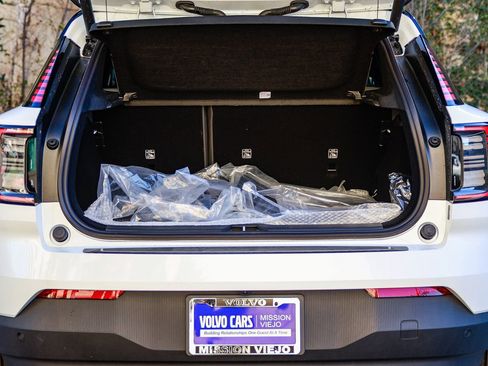 New 2025 Volvo EX30 Plus w/ Protection Package Premier image 28