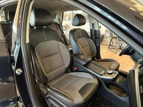 Used 2022 Kia Niro EX image 27