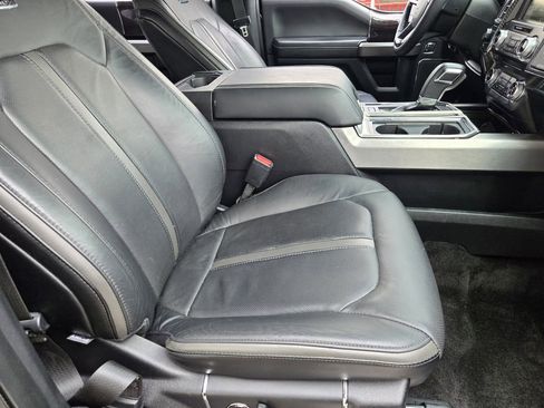 Used 2015 Ford F150 Platinum w/ Equipment Group 701A Luxury AWD/4WD image 9