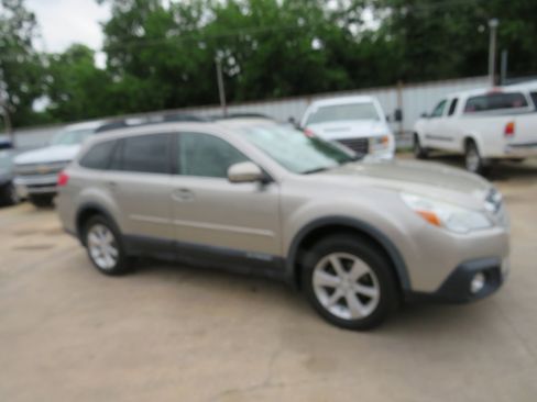 Used 2014 Subaru Outback 2.5i Premium w/ Moonroof Package image 30