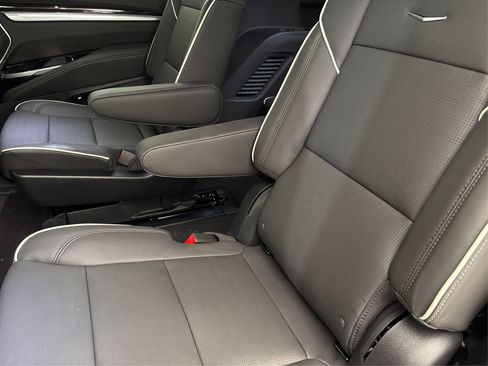 New 2025 Cadillac Escalade Premium Luxury image 10