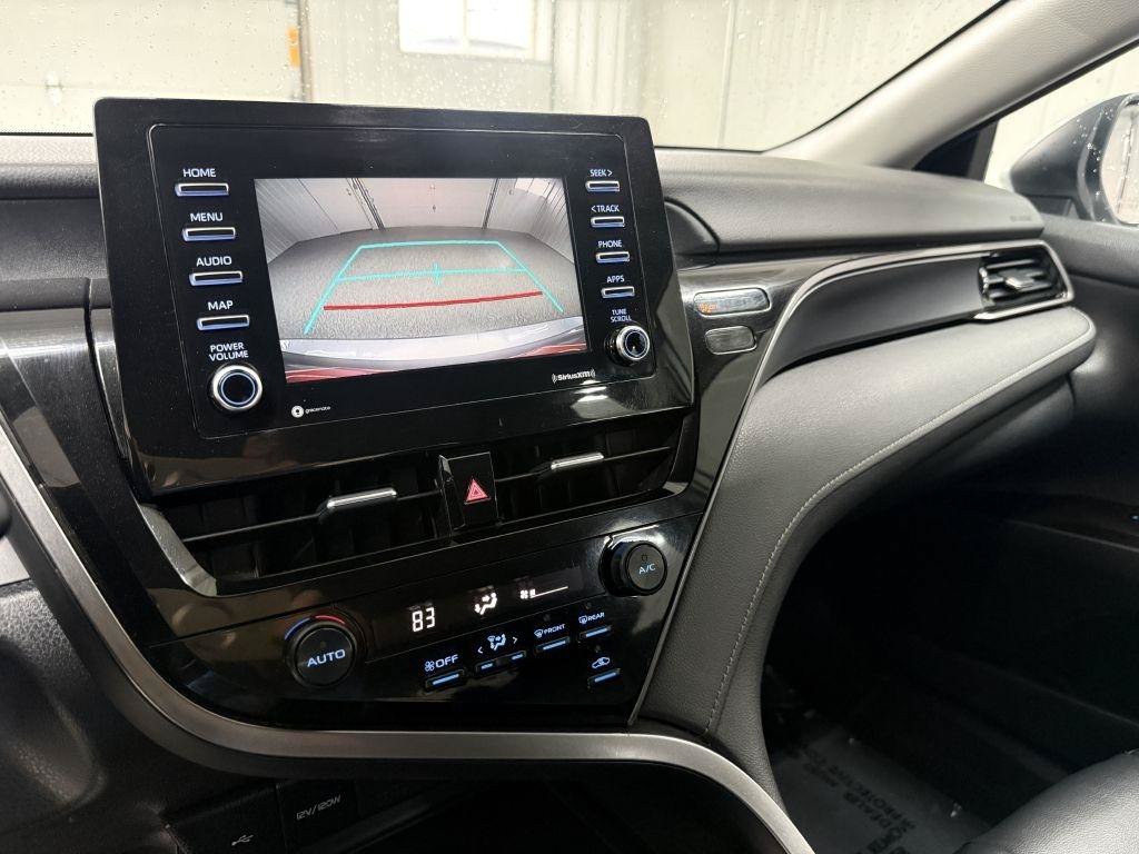 Used 2021 Toyota Camry SE FWD image 18