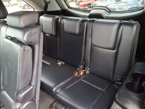 Used 2016 Toyota Highlander XLE AWD/4WD image 12