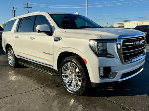 Used 2021 GMC Yukon XL SLT w/ SLT Luxury Plus Package image 6