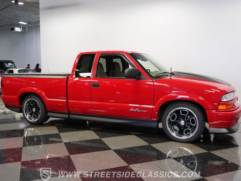Used 2000 Chevrolet S10 Pickup Xtreme w/ Preferred Equipment Group image 16