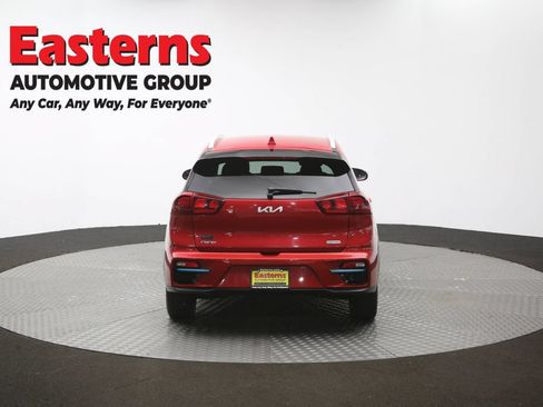 Used 2022 Kia Niro EX w/ Cold Weather Package FWD image 38
