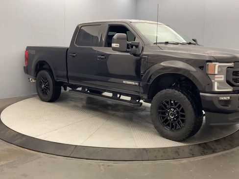 Used 2022 Ford F250 Lariat w/ Black Appearance Package AWD/4WD image 7