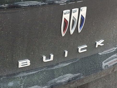 Used 2025 Buick Envista Sport Touring w/ Convenience I Package FWD image 10