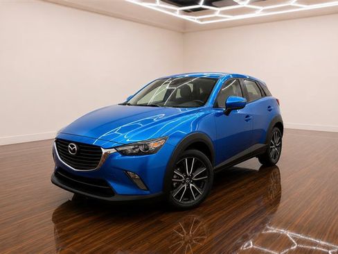 Used 2017 MAZDA CX-3 Touring FWD image 2