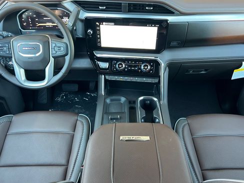 New 2026 GMC Sierra 2500 Denali w/ Technology Package AWD/4WD image 10