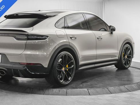 Used 2023 Porsche Cayenne Turbo GT image 9