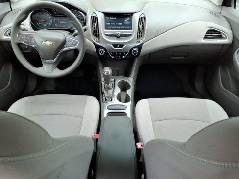 Used 2017 Chevrolet Cruze LT w/ Convenience Package FWD image 13