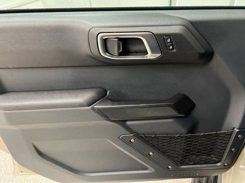 Used 2025 Ford Bronco Outer Banks image 23