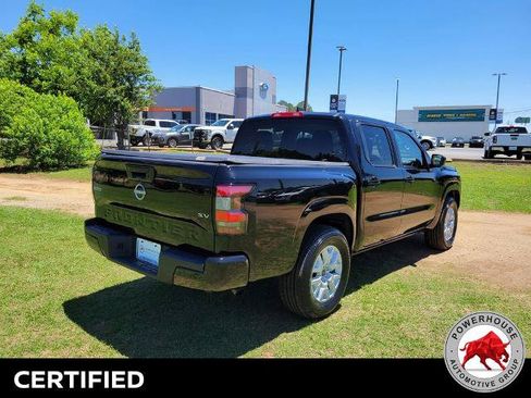 Used 2023 Nissan Frontier SV RWD image 6