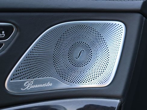 Used 2015 Mercedes-Benz S 63 AMG 4MATIC Sedan w/ Driver Assistance Package image 59