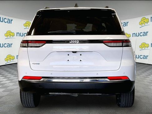 Used 2023 Jeep Grand Cherokee 4WD 4xe image 5