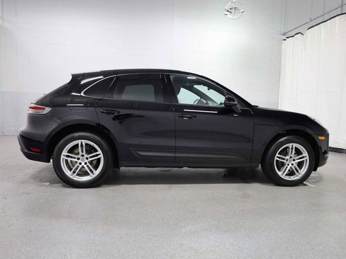 Certified 2024 Porsche Macan AWD/4WD image 10