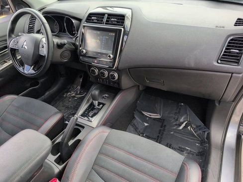 Used 2025 Mitsubishi Outlander Sport SE AWD/4WD image 31