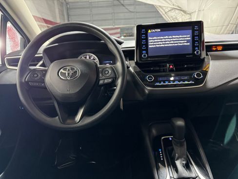 Used 2021 Toyota Corolla LE image 16