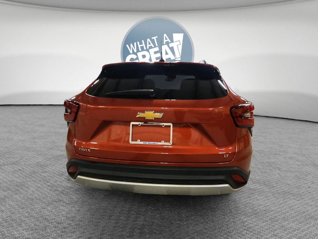 Used 2024 Chevrolet Trax LT w/ Driver Confidence Package FWD image 6