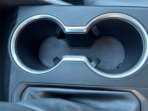 Used 2025 Toyota Highlander XLE image 22