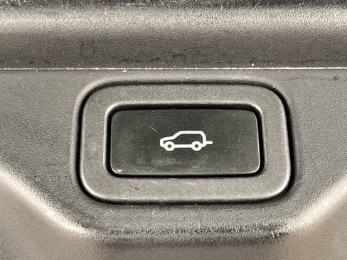 Used 2018 Land Rover Range Rover HSE image 25