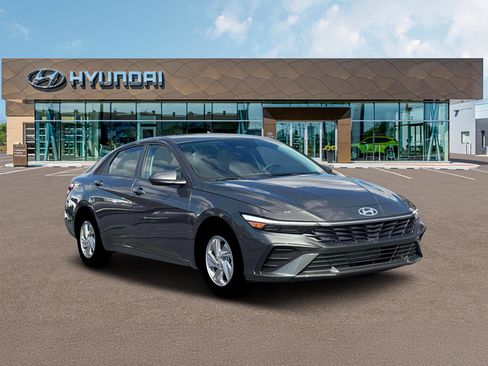 New 2026 Hyundai Elantra SE image 11