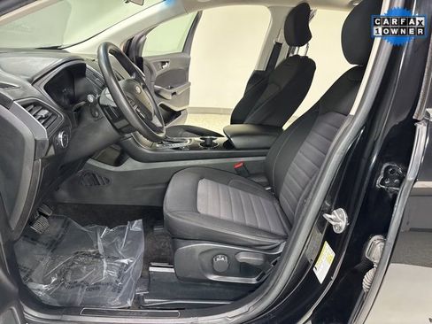 Used 2018 Ford Edge SE image 9