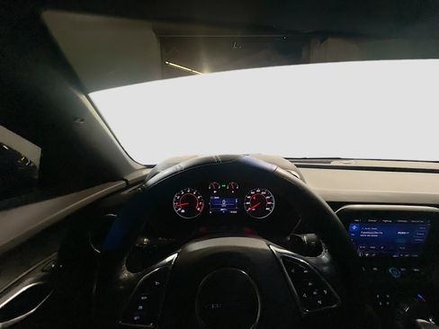 Used 2023 Chevrolet Camaro LT w/ Technology Package RWD image 7