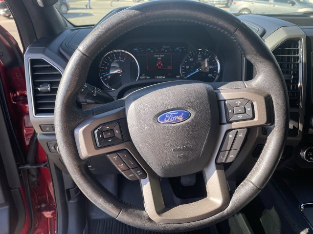 Used 2018 Ford Expedition XLT w/ Equipment Group 202A AWD/4WD image 14