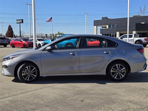 Certified 2024 Kia Forte LXS image 3