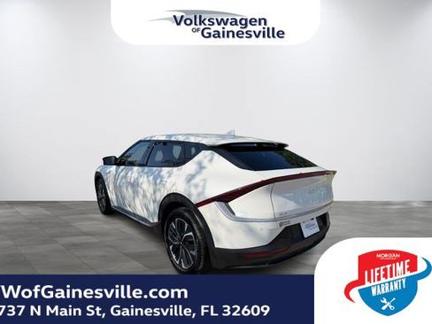 Used 2024 Kia EV6 Light RWD image 4