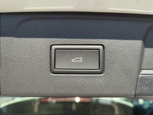 New 2026 Volkswagen Atlas SEL Premium R-Line image 21