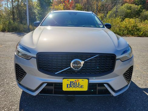 Used 2024 Volvo XC60 B5 Plus image 10