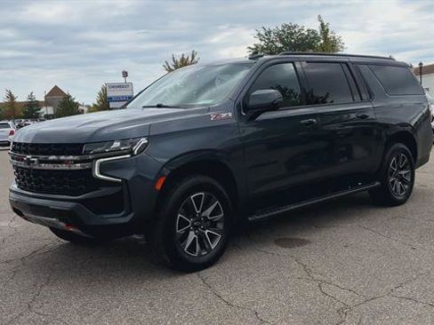 Used 2021 Chevrolet Suburban Z71 w/ Z71 Signature Package AWD/4WD image 4