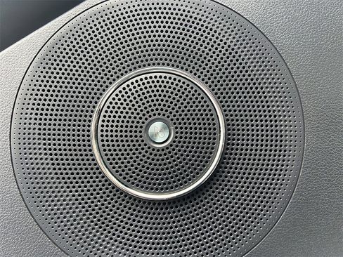 Certified 2022 Ford Expedition Max Limited image 9