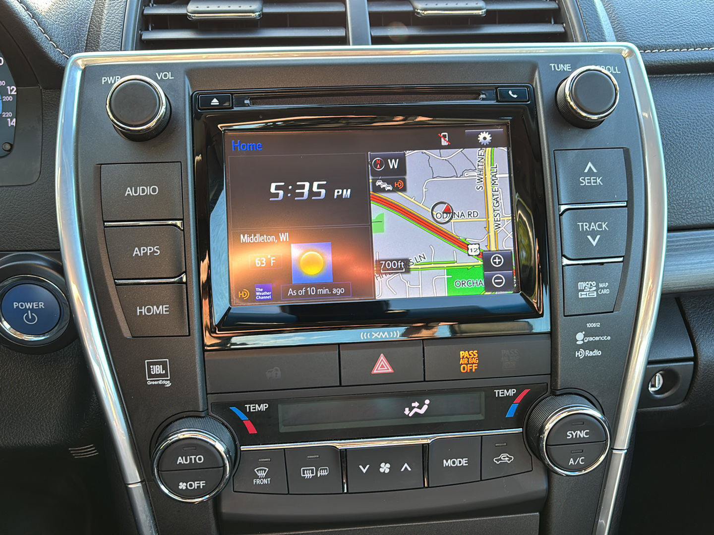 Used 2017 Toyota Camry XLE w/ Moonroof Package FWD image 29