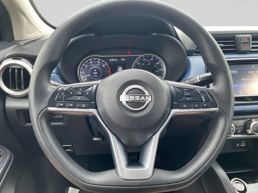 Used 2025 Nissan Versa SV FWD image 24