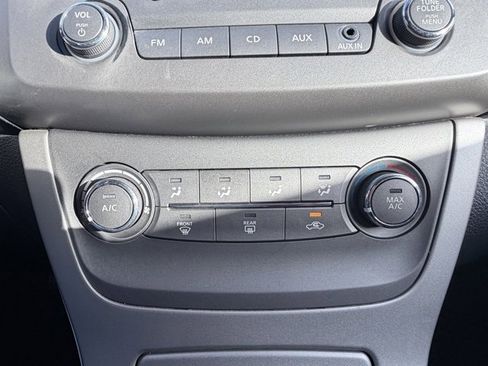 Used 2014 Nissan Sentra SV image 15