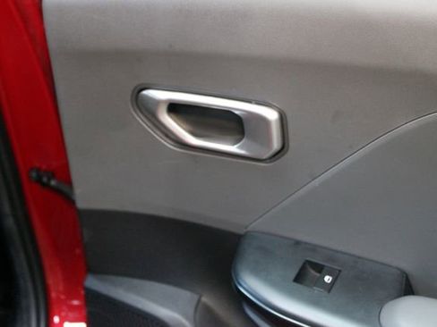 Used 2025 Kia K4 FWD image 13