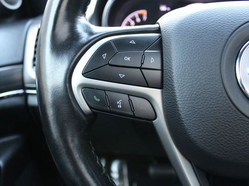 Used 2021 Jeep Grand Cherokee Limited w/ Luxury Group II image 14