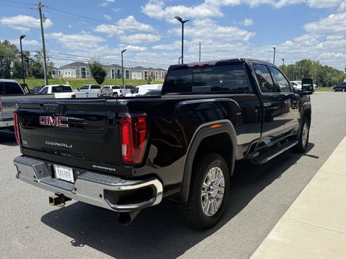 Used 2022 GMC Sierra 2500 Denali w/ Denali Ultimate Package AWD/4WD image 6